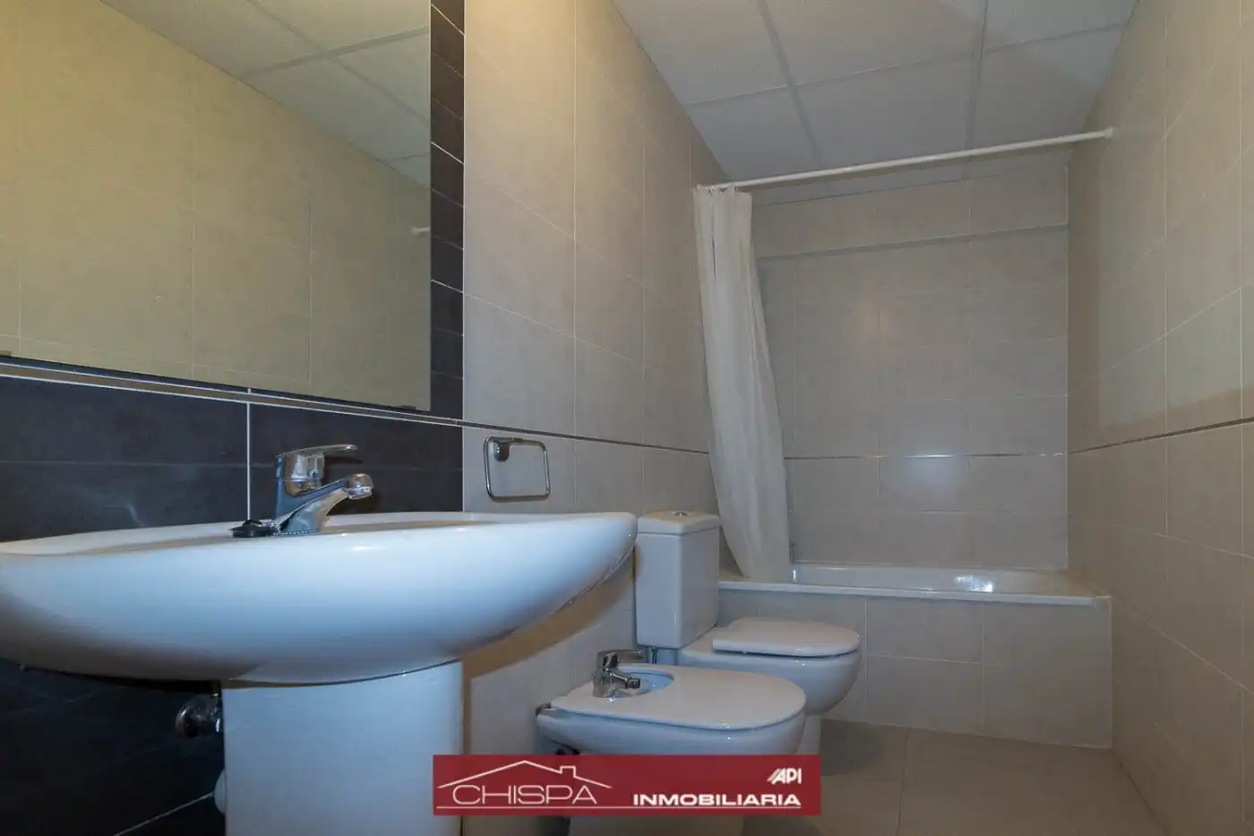 Baño de Piso en venta en Náquera con Terraza, Trastero y Piscina comunitaria
