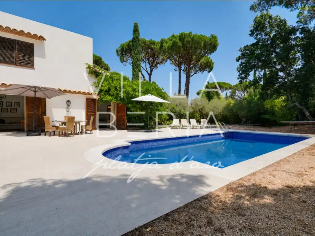 Vista exterior de Casa o xalet en venda en Santa Cristina d'Aro amb Calefacció, Jardí privat i Terrassa