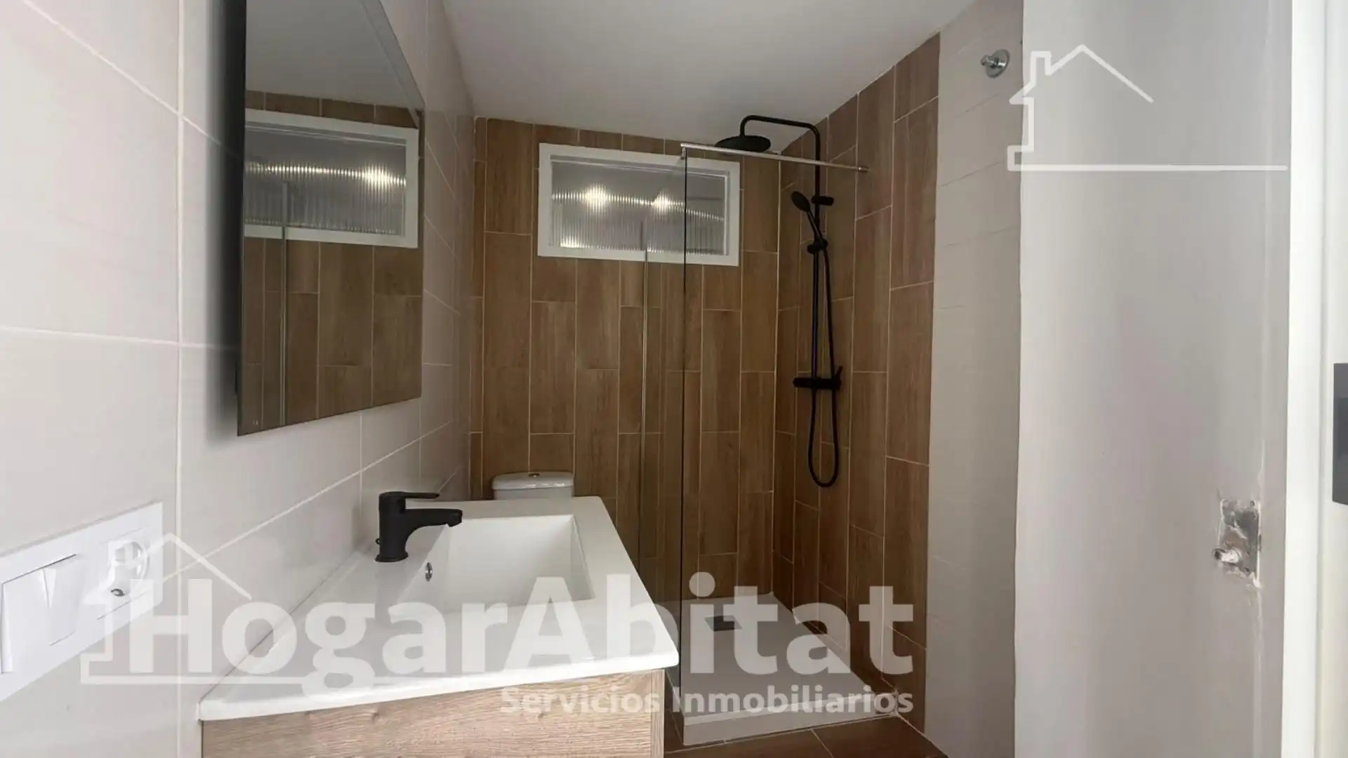 Bathroom of Flat for sale in Tavernes de la Valldigna  with Storage room