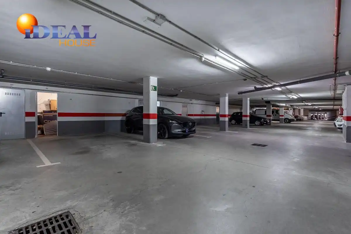 Parking de Piso en venta en Loma Verde