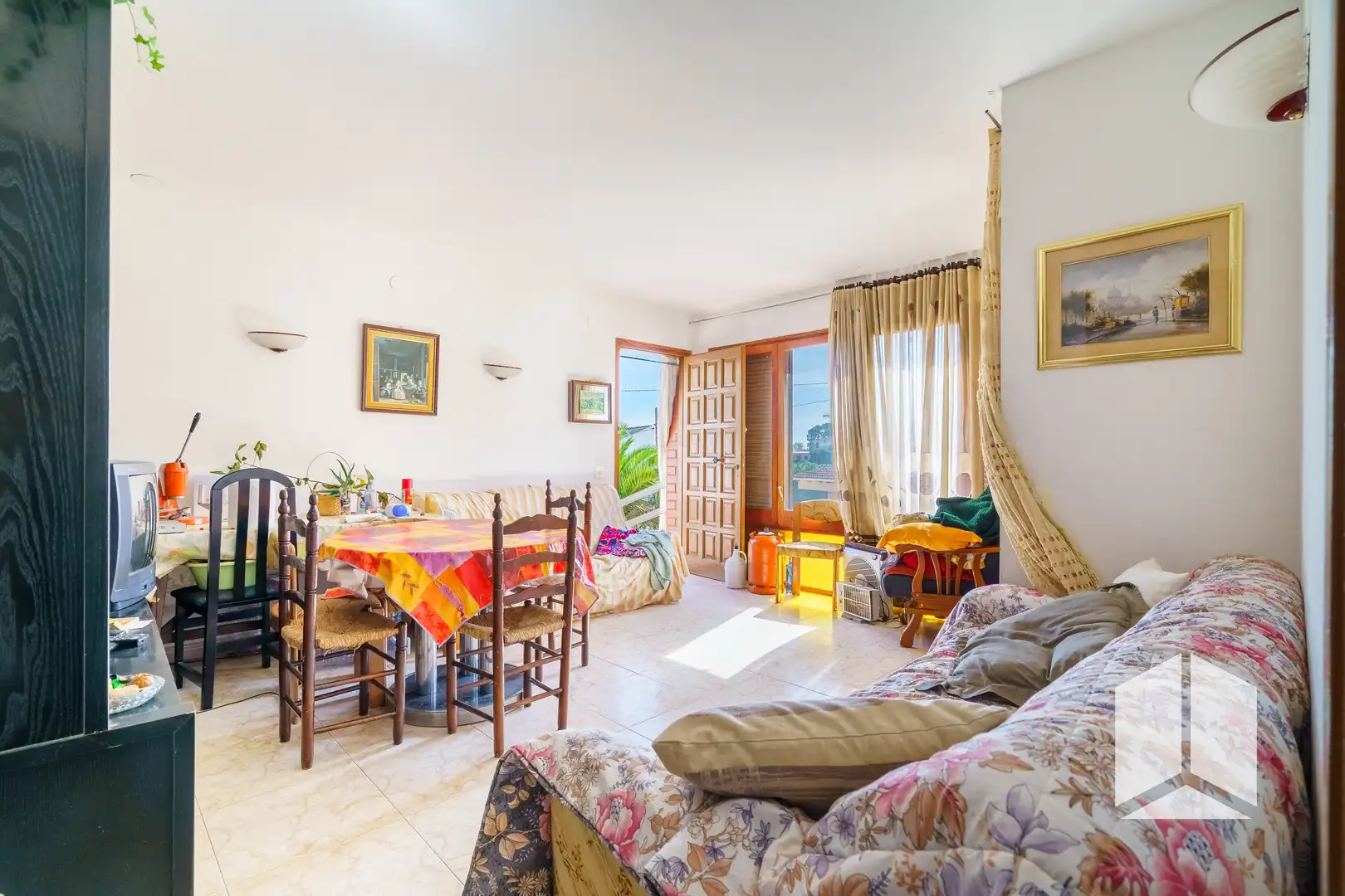 Sala de estar de Casa o chalet en venta en La Bisbal del Penedès con Trastero y Balcón