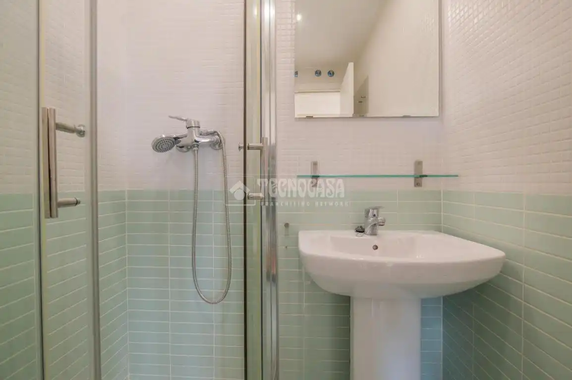 Badezimmer von Wohnung zum Verkauf in Arroyomolinos (Madrid) mit Klimaanlage, Heizung und Parkett