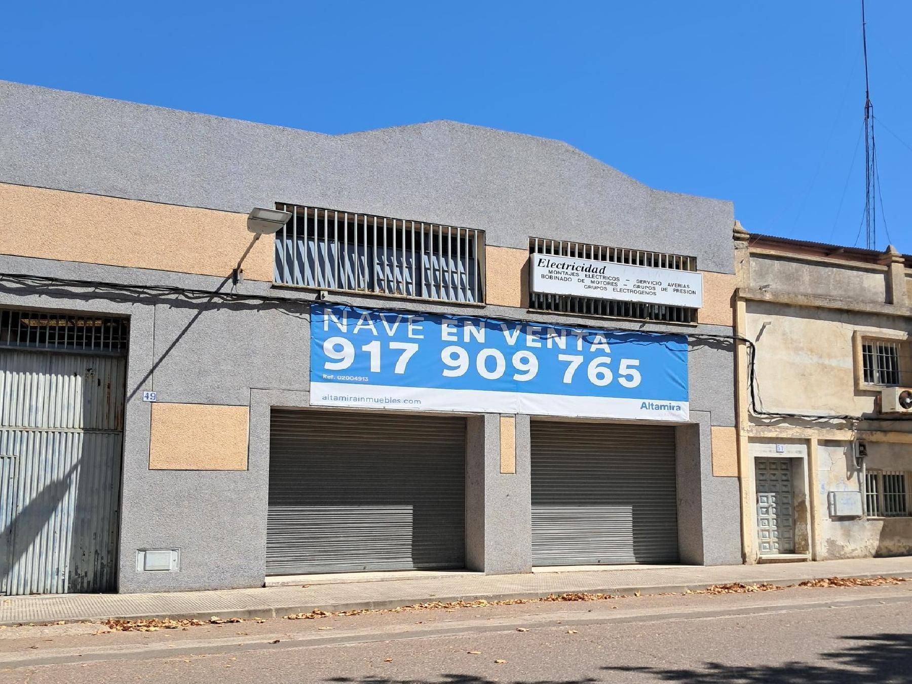 Vista exterior de Nau industrial en venda en Talavera de la Reina