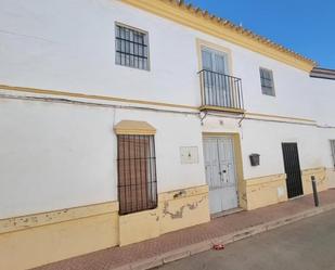 Exterior view of House or chalet for sale in Marinaleda