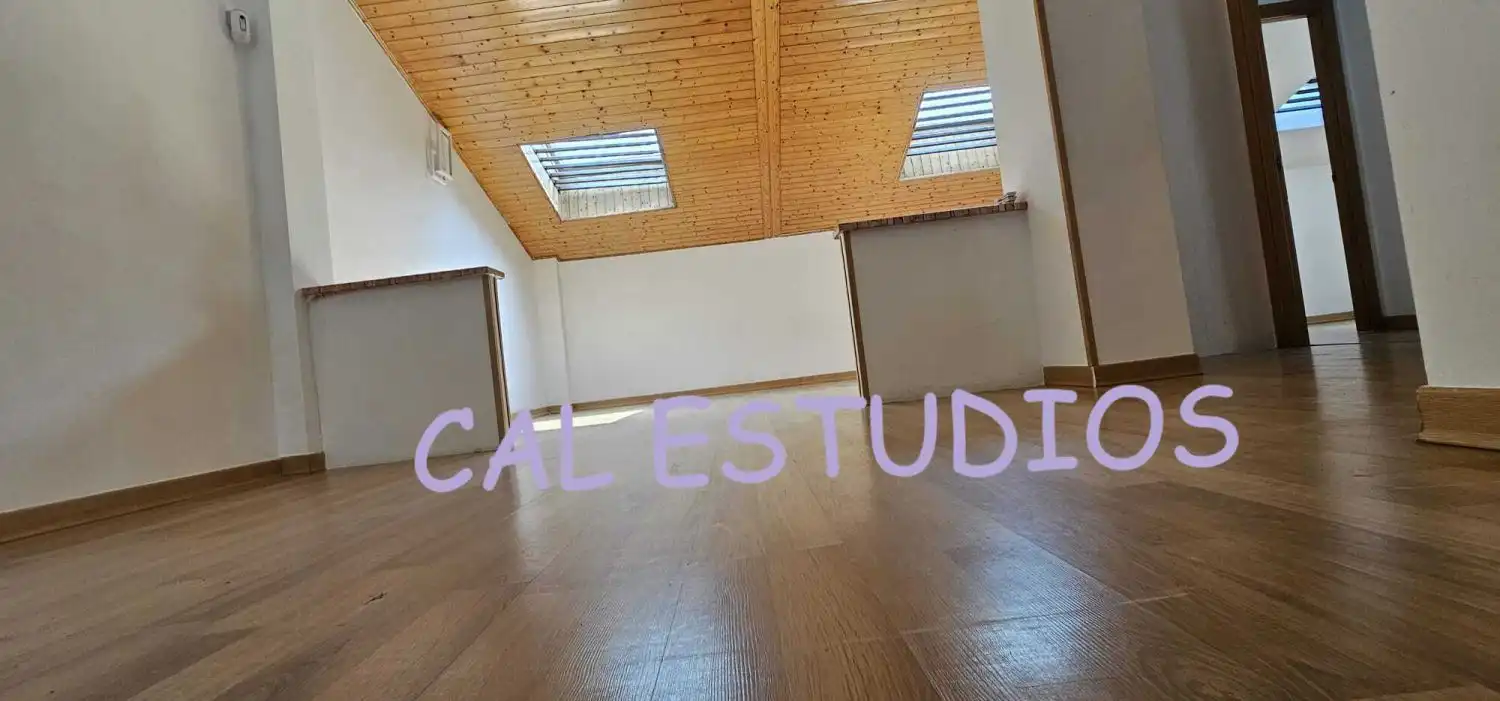 Flat for sale in Torrelaguna  with Air Conditioner and Storage room