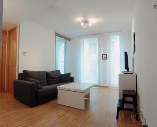 Study to rent in Cortes - Huertas