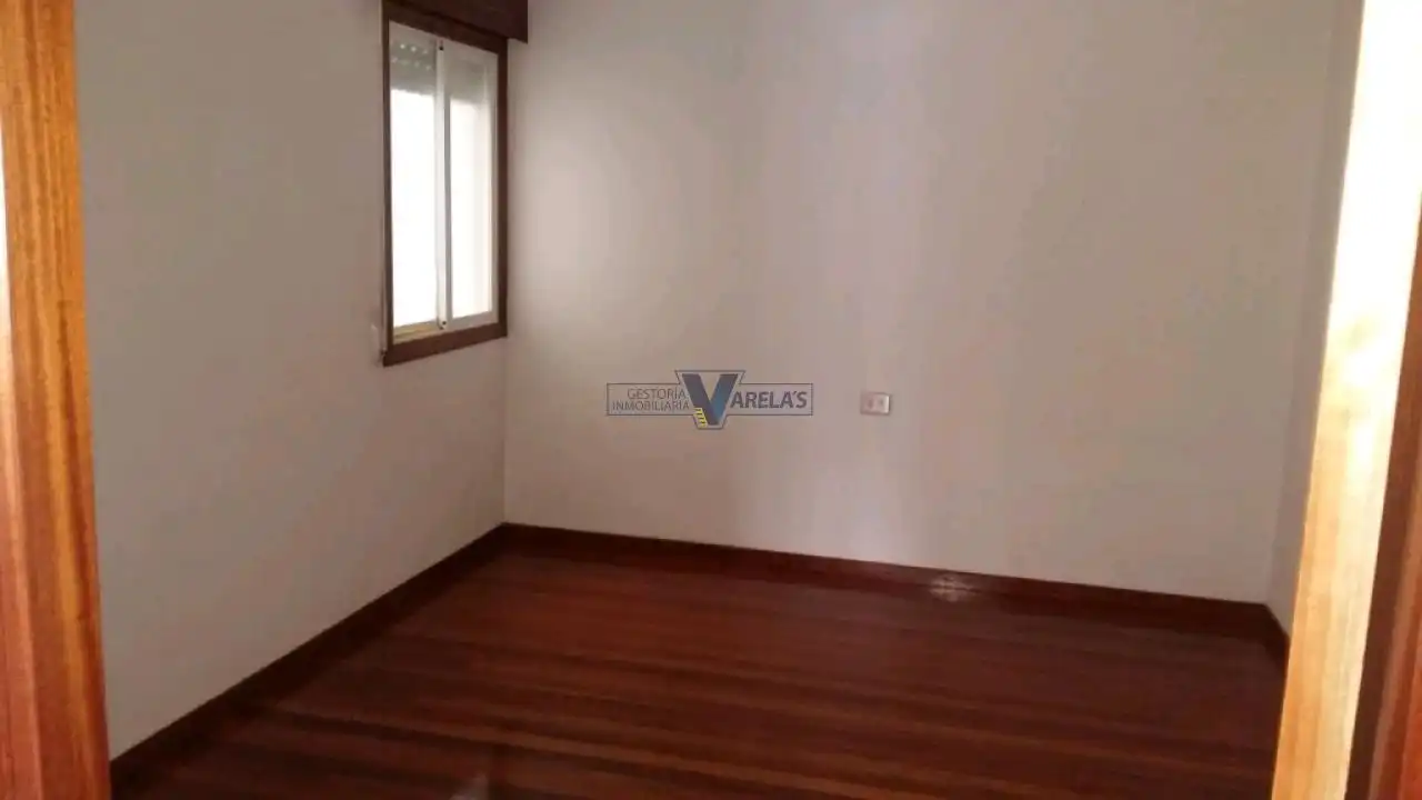 Schlafzimmer von Wohnung zum Verkauf in Maceda mit Abstellraum und Balkon