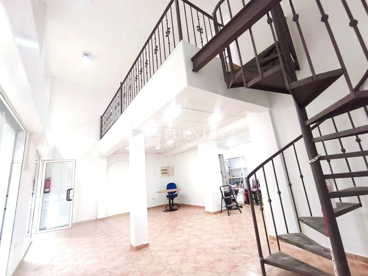 Premises for sale in Alicante / Alacant  with Air Conditioner