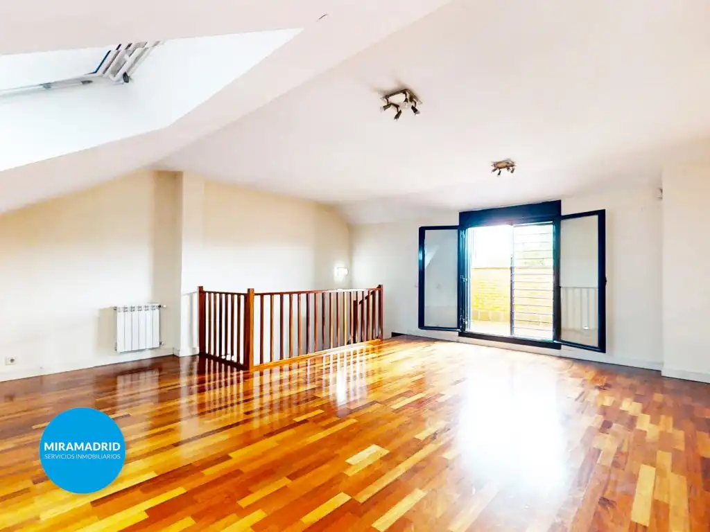 Casa adosada en venta en Paracuellos de Jarama con Aire acondicionado