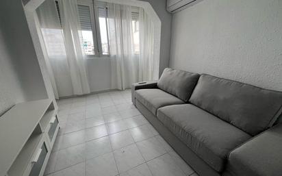 Bedroom of Flat to rent in  Valencia Capital  with Air Conditioner and Furnished