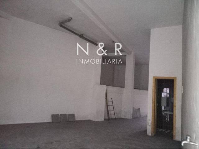 Local comercial en Venta en ROSALIA DE CASTRO en Conxo