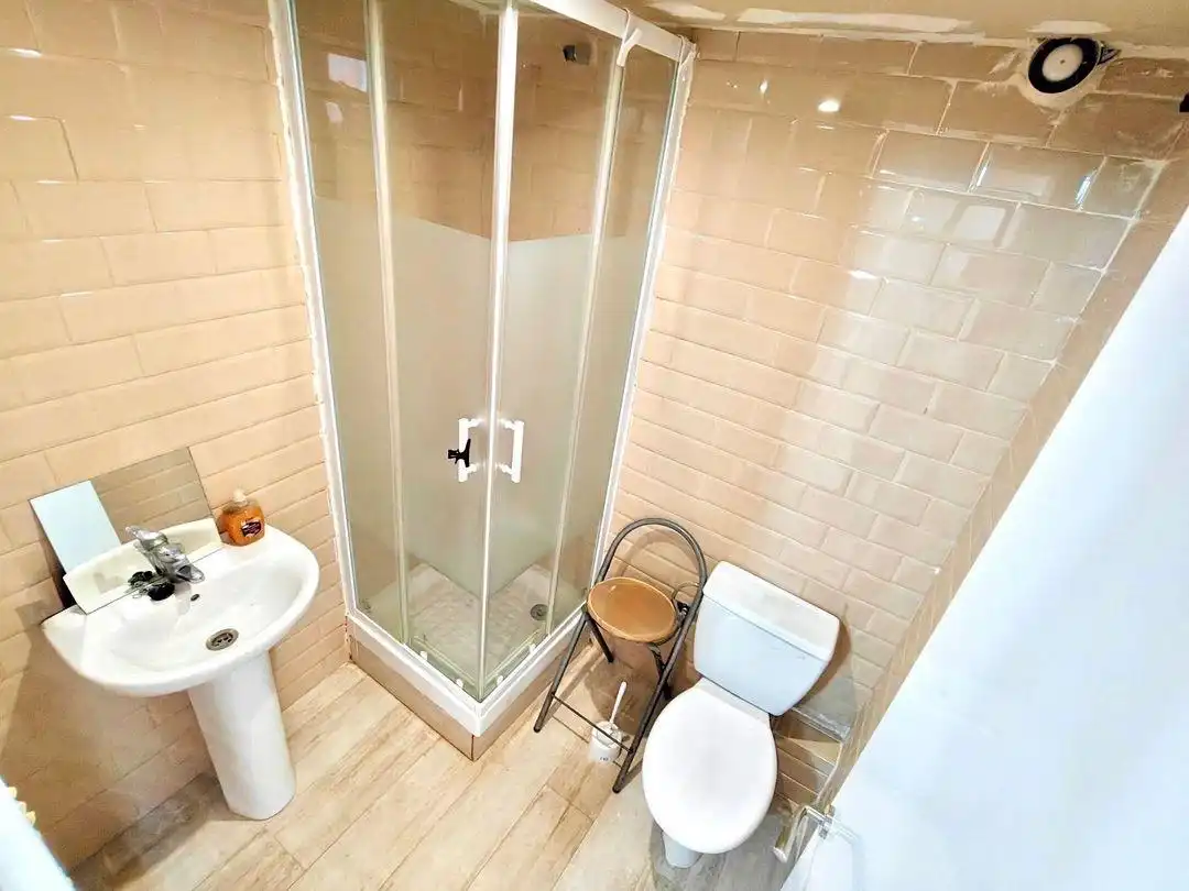 Bathroom of Ground floor for sale in Valencia  with Air Conditioner and Furnished
