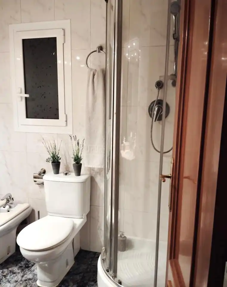 Bathroom of Flat for sale in Barcelona  with Air Conditioner