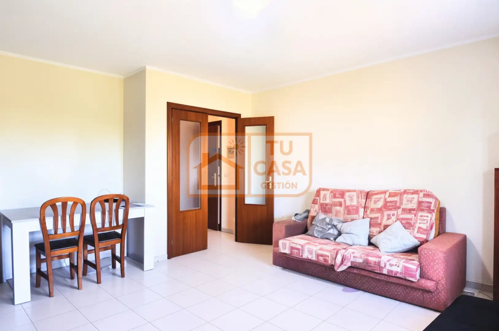 Living room of Flat for sale in Malpartida de Cáceres  with Terrace, Storage room and Furnished