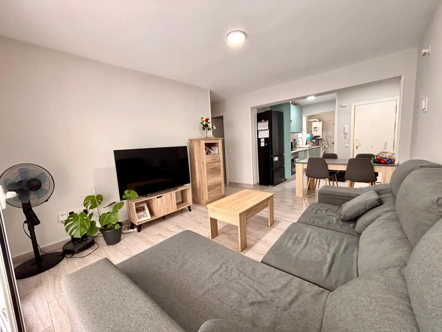 Sala de estar de Piso en venta en Alicante / Alacant con Aire acondicionado, Terraza y Amueblado