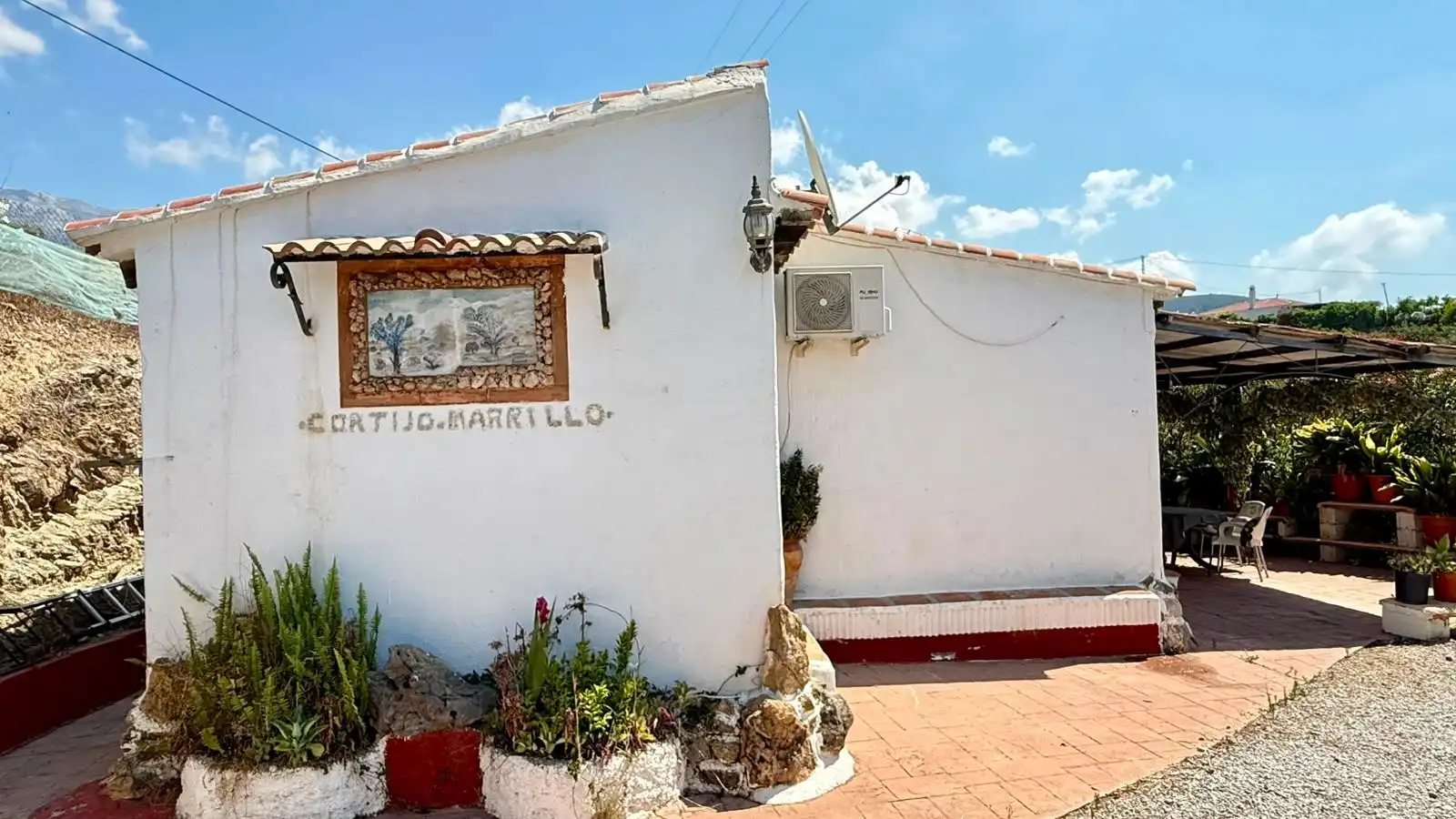 Vista exterior de Casa o xalet en venda en Sedella amb Aire condicionat, Jardí privat i Terrassa