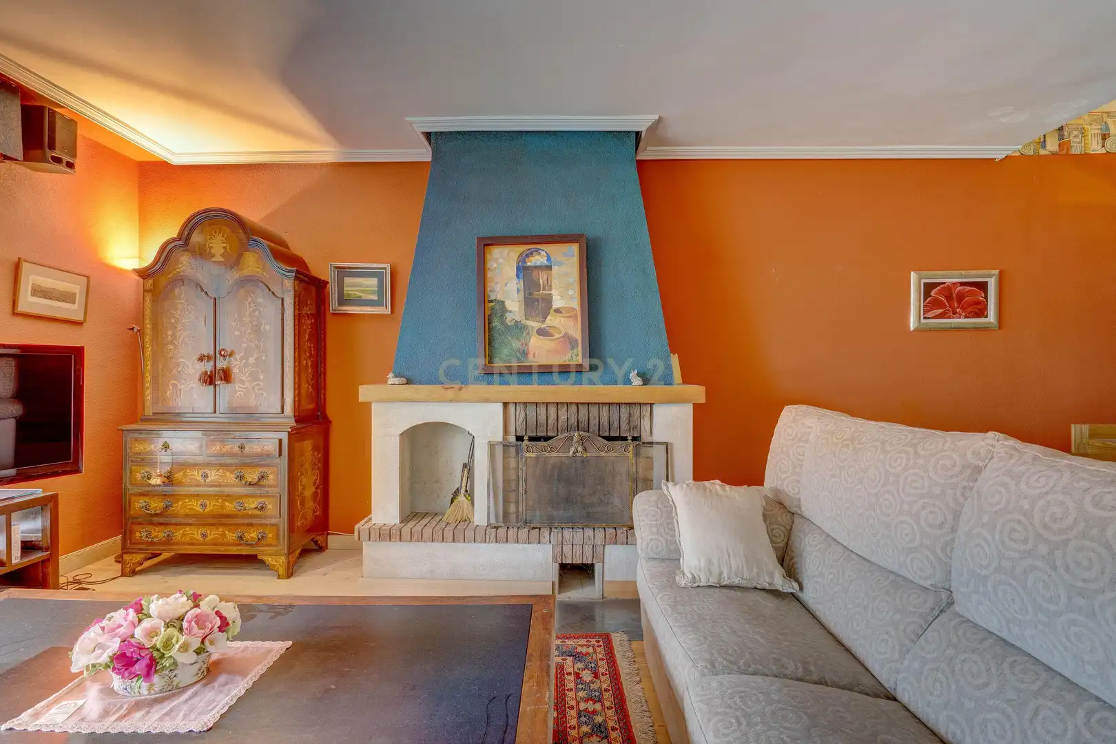 Wohnzimmer von Einfamilien-Reihenhaus zum Verkauf in Anguciana mit Privatgarten, Abstellraum und Schwimmbad