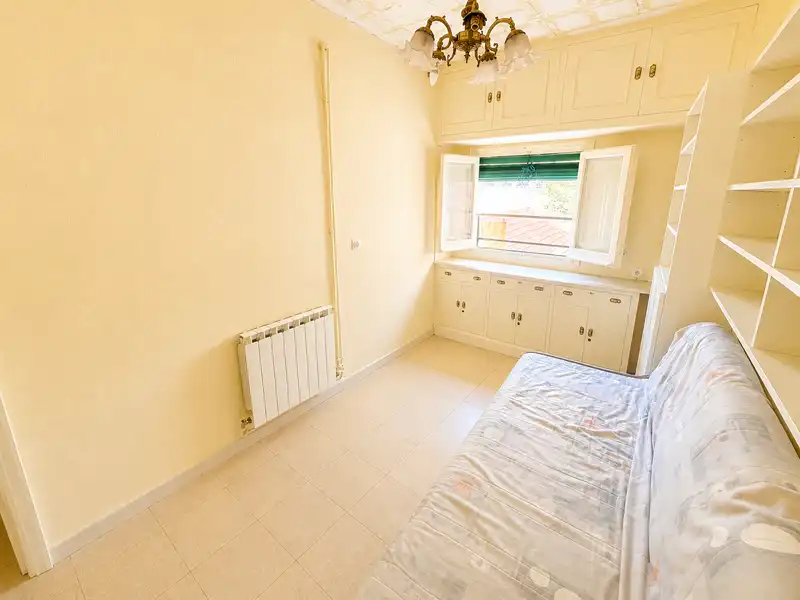 Habitación de Piso en venta en Madrid con Calefacción y Amueblado