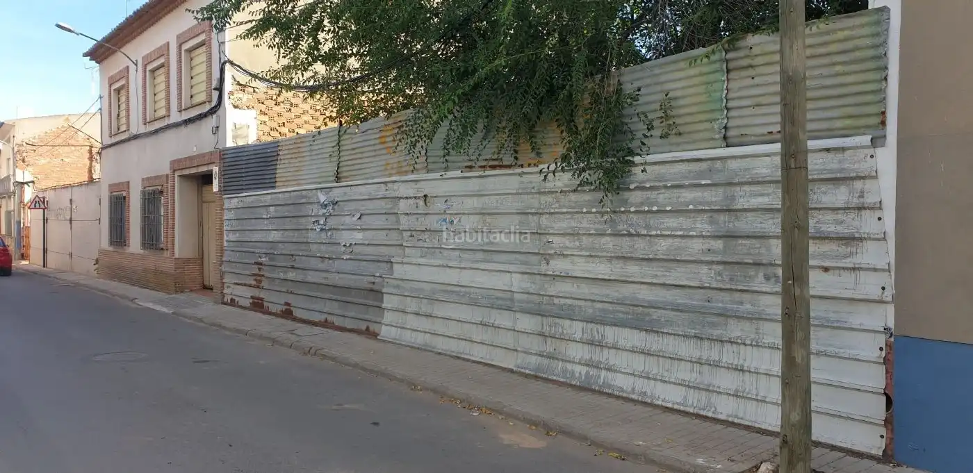 Residential land for sale in Calle Dos de Mayo 15