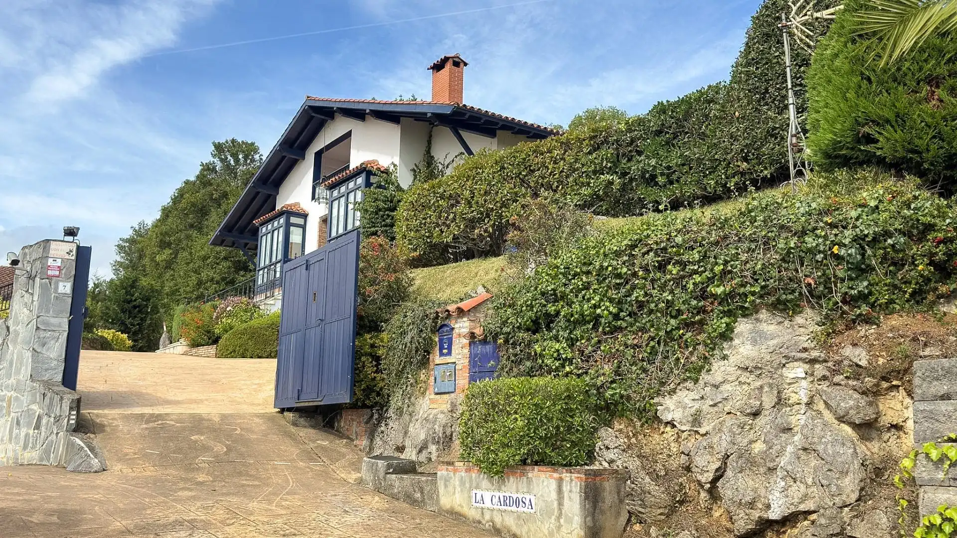 Vista exterior de Casa o chalet en venta en Comillas (Cantabria)