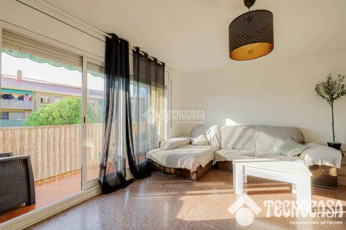 Wohnzimmer von Wohnung zum Verkauf in Sud