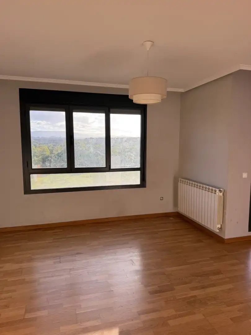 Bedroom of Flat for sale in El Campillo - Norte