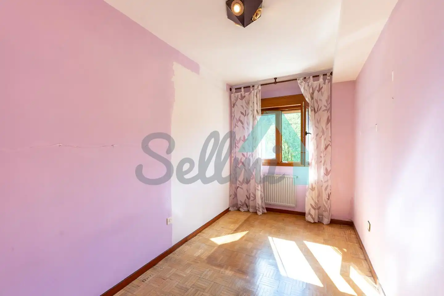 Bedroom of Flat for sale in San Martín del Rey Aurelio  with Heating, Parquet flooring and Storage room