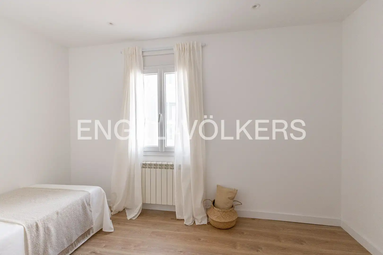 Habitación de Piso en venta en Madrid con Calefacción