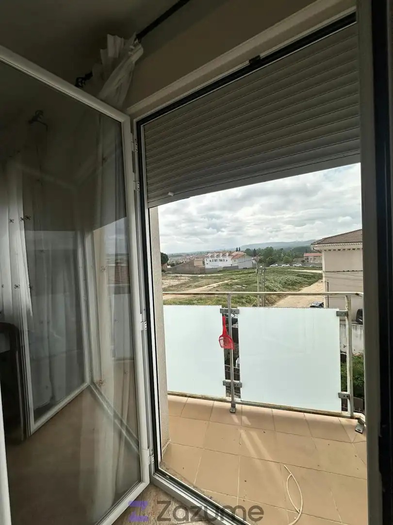 Terraza de Piso de alquiler en Arcas del Villar con Calefacción, Trastero y Amueblado