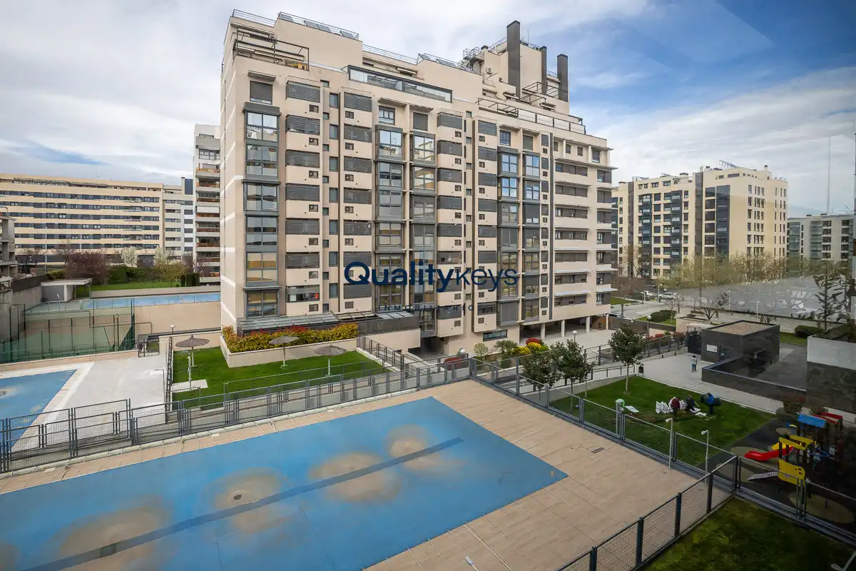 Vista exterior de Piso en venta en Madrid con Aire acondicionado, Calefacción y Terraza