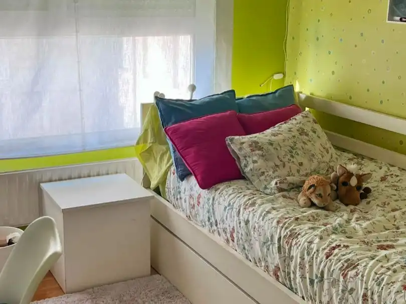 Habitación de Piso en venta en Vigo  con Calefacción, Parquet y Trastero