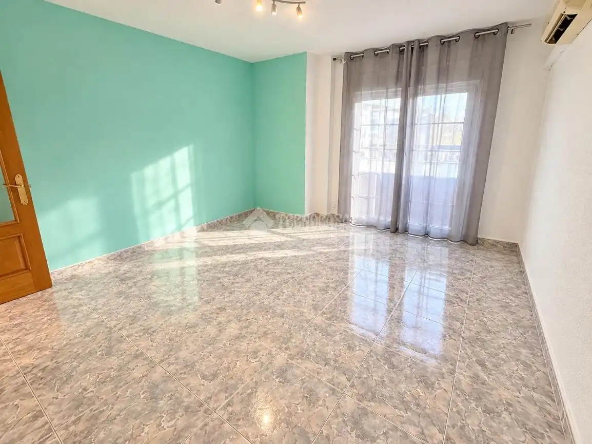 Piso en venta en Zona Centro - Ayuntamiento, imagen 2