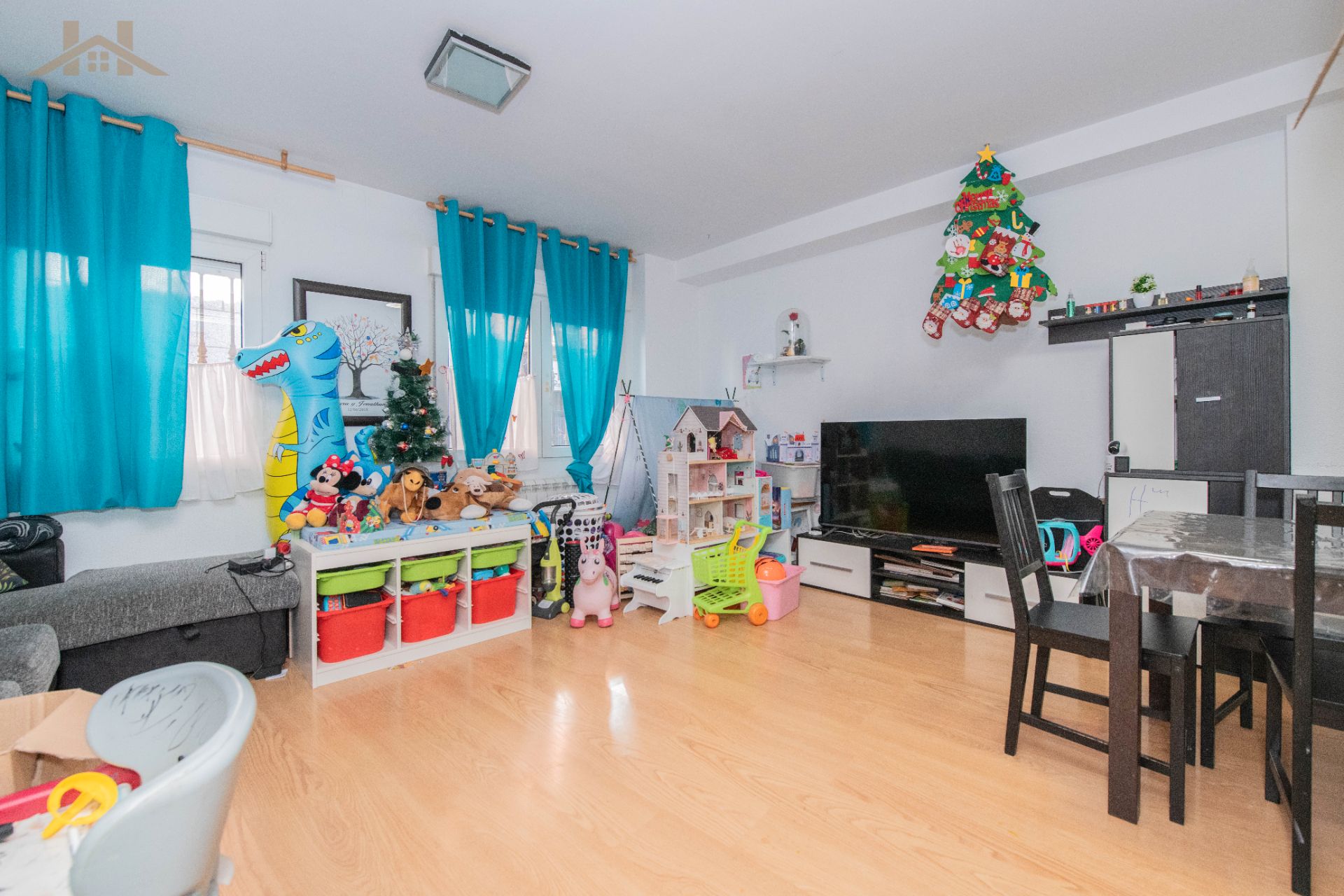 Living room of Planta baja for sale in Colmenar Viejo  with Air Conditioner, Heating and Private garden