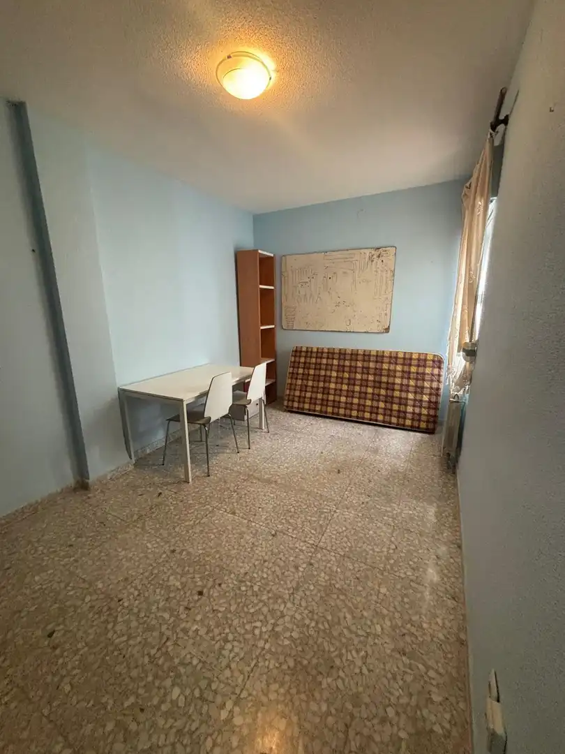 Haus oder Chalet zur Miete in Valdepeñas mit Terrasse