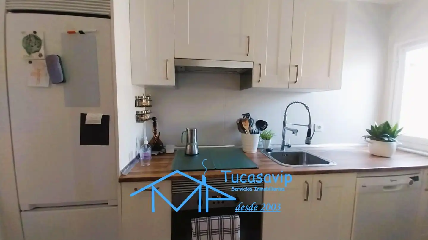 Cocina de Planta baja en venta en La Adrada 