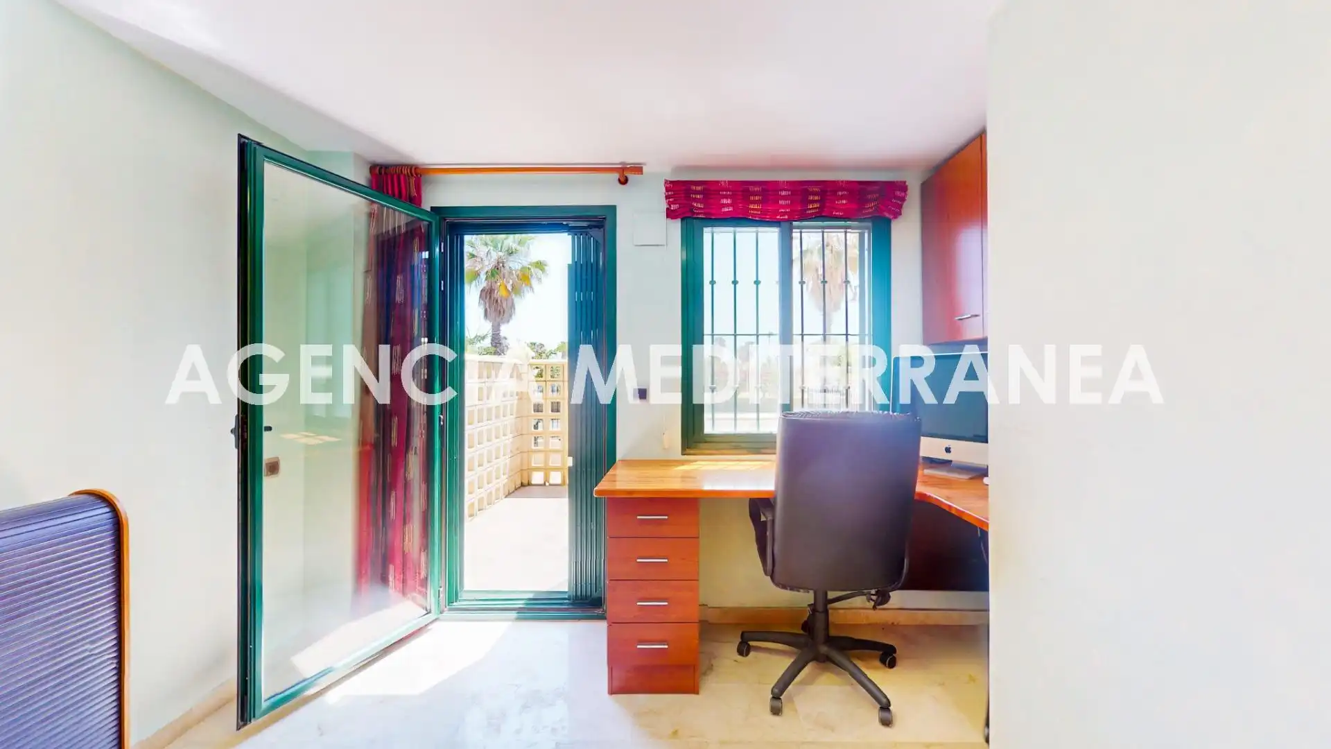 Maisonette zum Verkauf in Calle de Isabel de Villena, La Malva-rosa