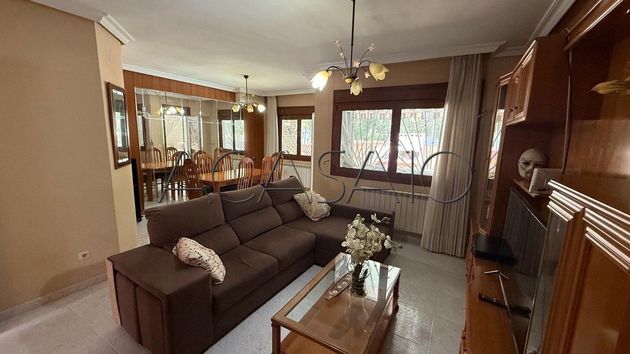 Living room of Single-family semi-detached for sale in Illescas  with Air Conditioner, Heating and Storage room