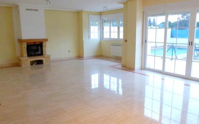 Living room of House or chalet to rent in Pozuelo de Alarcón  with Air Conditioner, Heating and Private garden