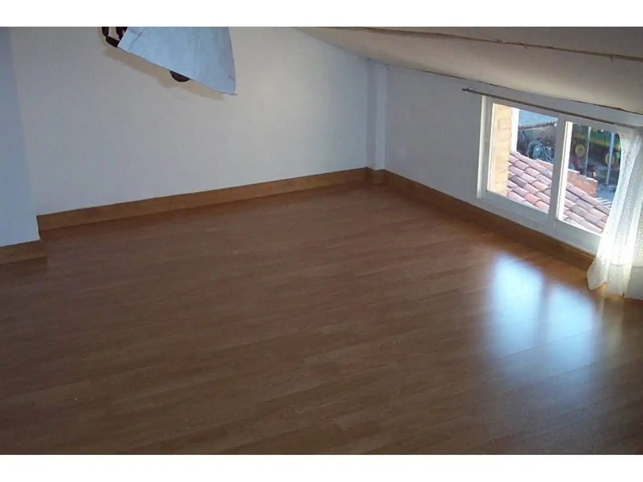 Habitación de Casa o chalet en venta en Bercianos del Páramo con Parquet, Terraza y Amueblado