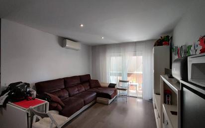 Living room of Flat for sale in Mataró  with Air Conditioner, Parquet flooring and Balcony
