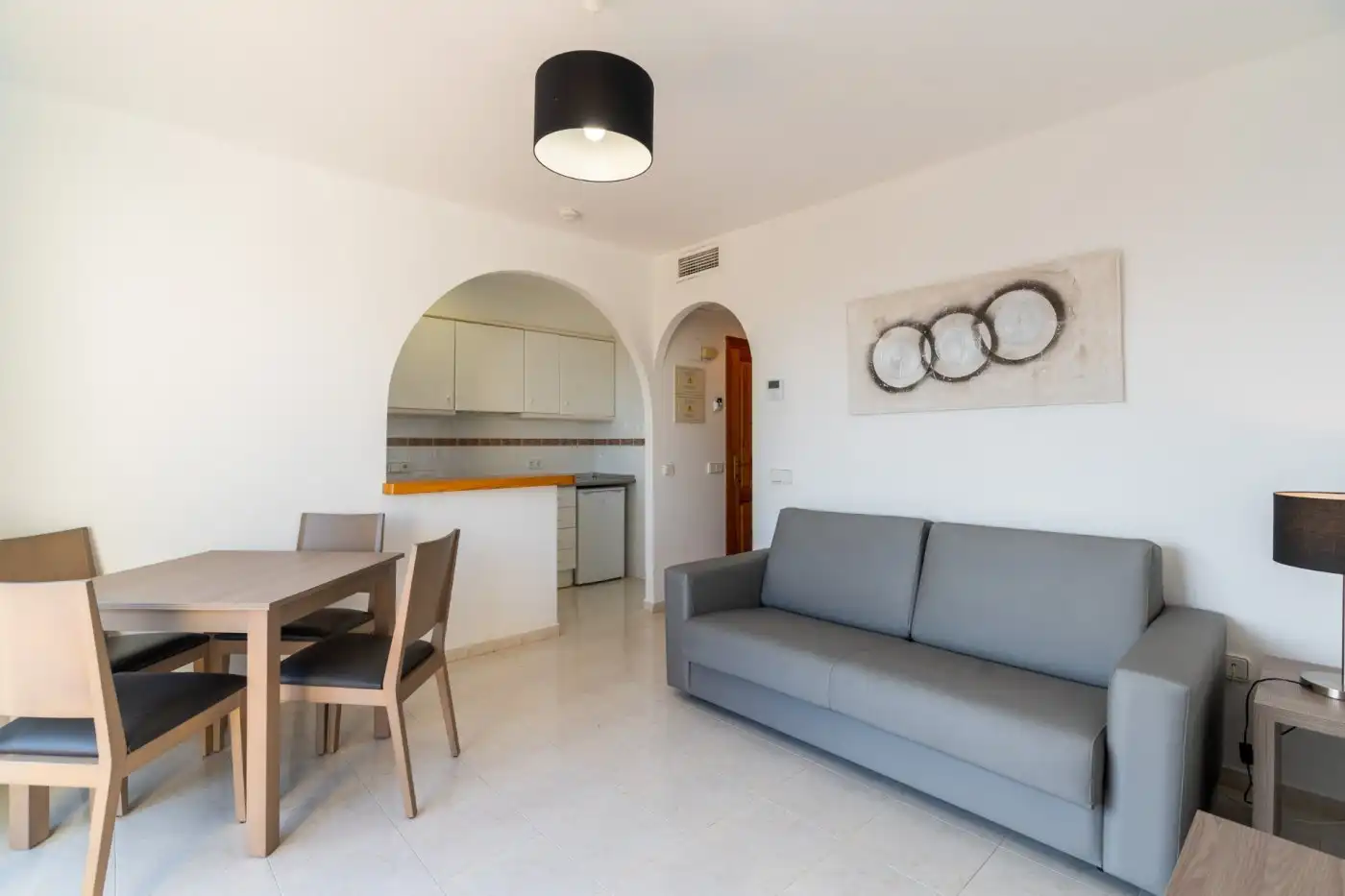 Sala d'estar de Apartament en venda en Calpe / Calp amb Aire condicionat, Terrassa i Balcó