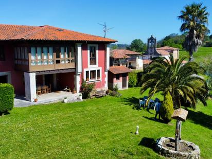 Jardí de Casa o xalet en venda en Ribadesella amb Calefacció, Jardí privat i Terrassa