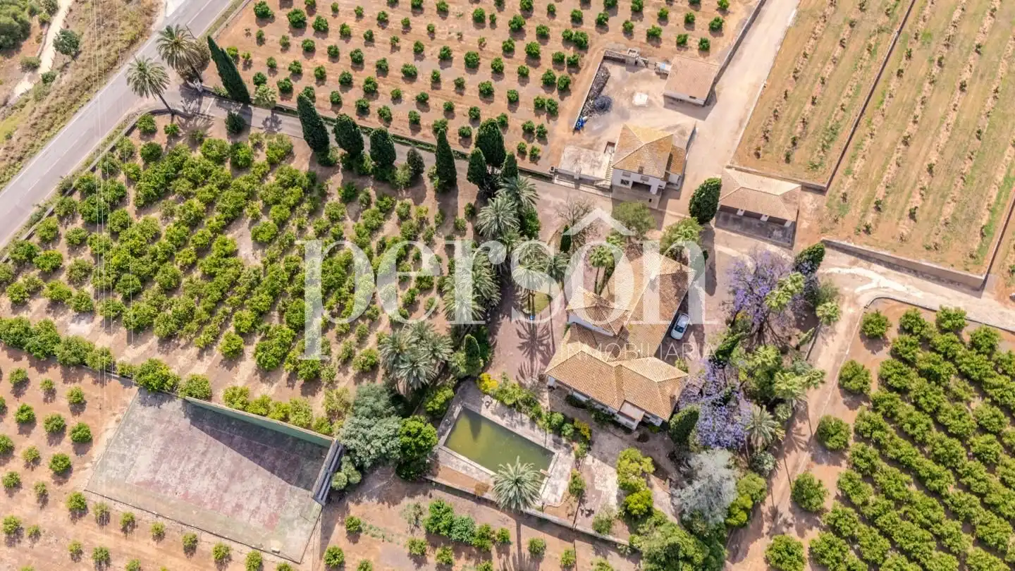 Jardí de Finca rústica en venda en Canals amb Aire condicionat, Calefacció i Jardí privat