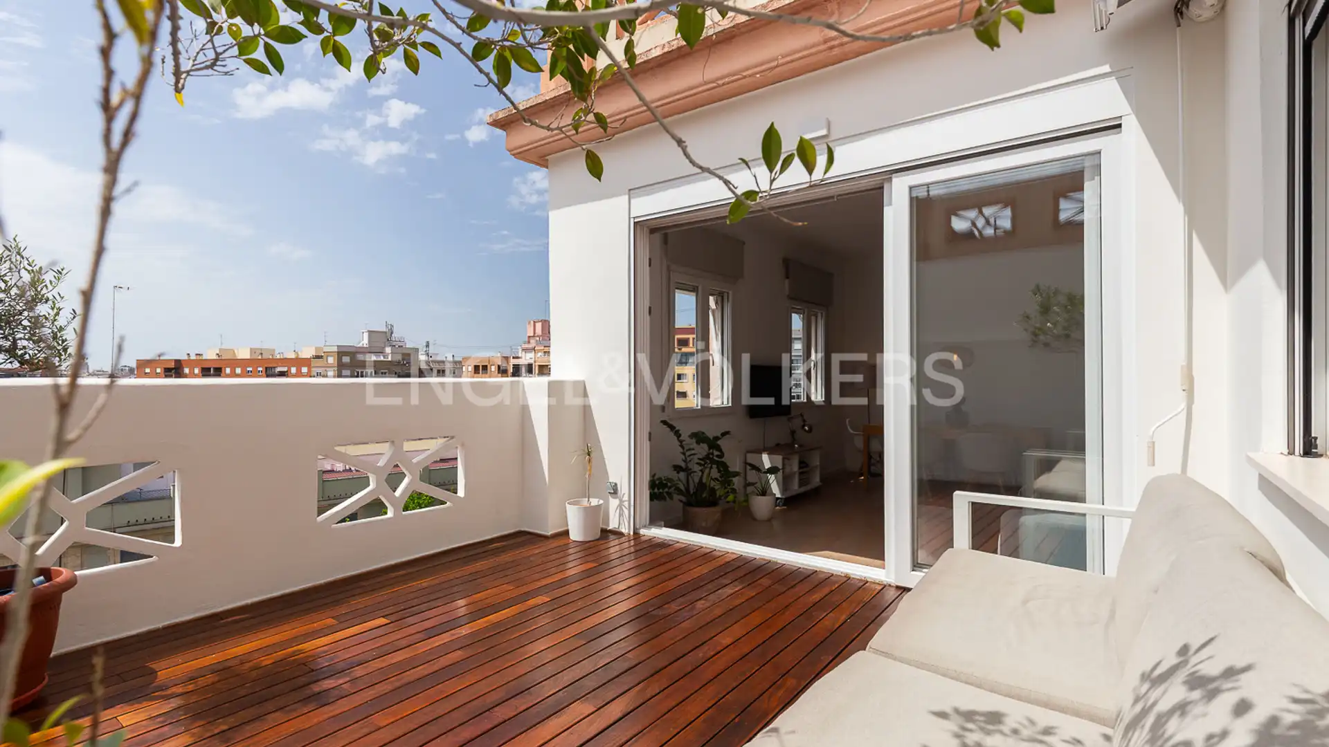 Terraza de Piso de alquiler en  Valencia Capital con Aire acondicionado, Calefacción y Parquet