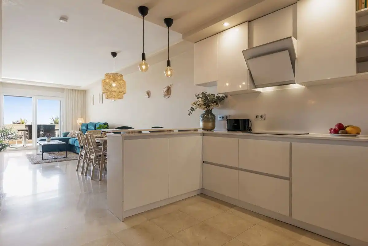 Apartamento con terraza en venta en Selwo, imagen 11