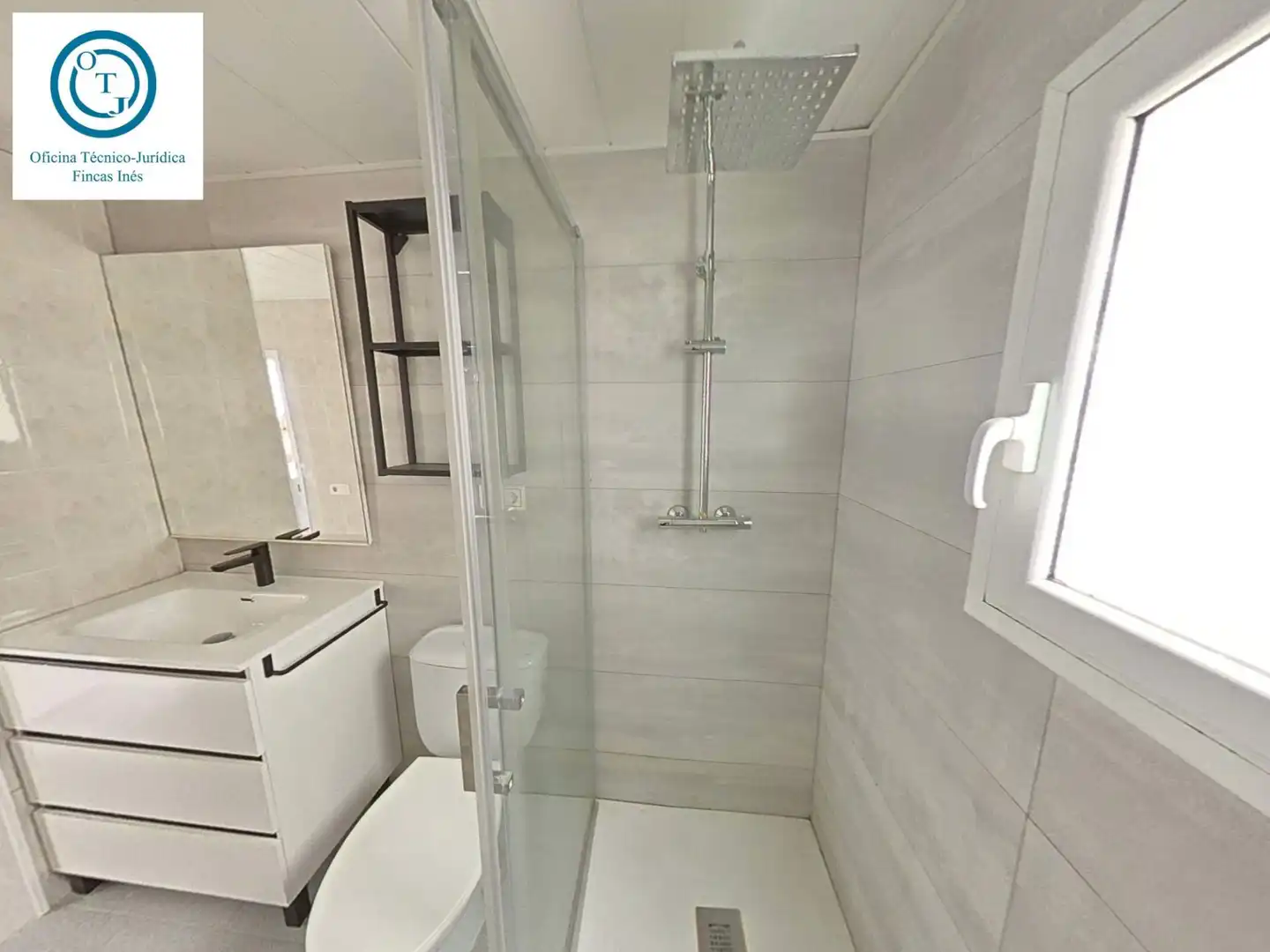 Bathroom of Flat for sale in Mollet del Vallès  with Air Conditioner