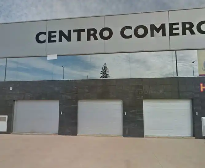 Local comercial de lloguer a Playa, imagen 2