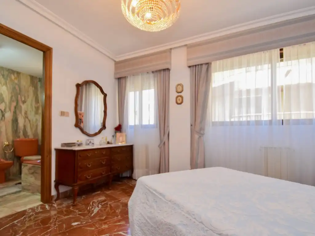 Bedroom of Flat for sale in Granada  with Heating