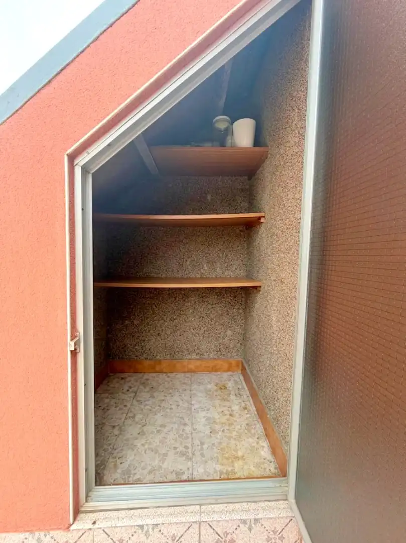 Terraza de Ático en venta en L'Hospitalet de Llobregat con Calefacción, Terraza y Horno