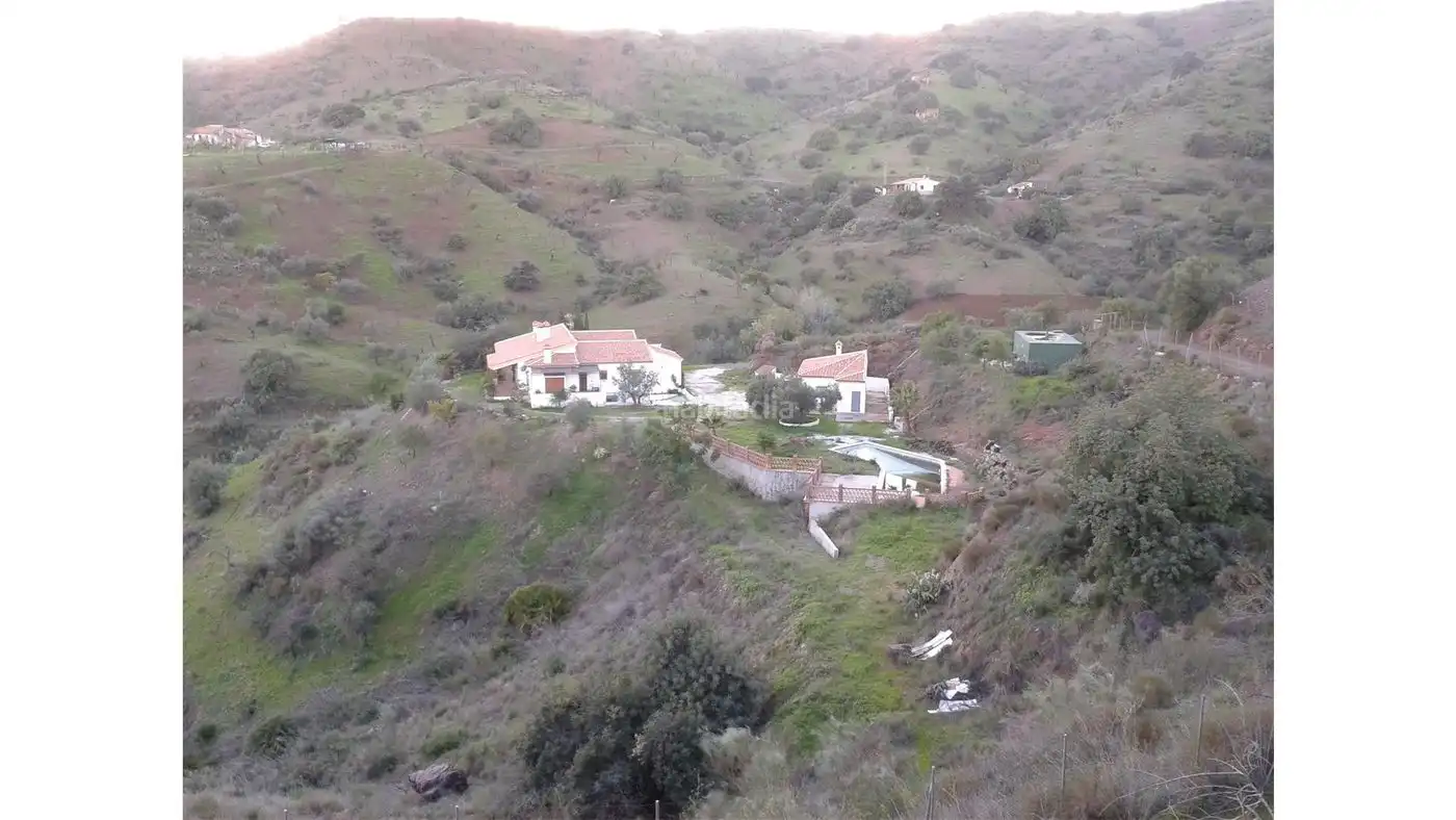 Casa amb jardí en venda a Cuesta la Era 3